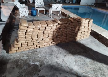 Trio é preso com 200 kg de cocaína dentro de parede, em São Luís