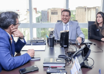 Felipe Camarão cumpre agenda em Brasília com AGU e MEC