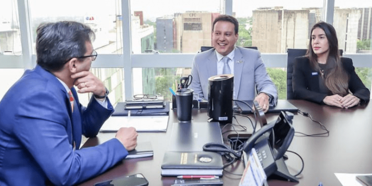 Felipe Camarão cumpre agenda em Brasília com AGU e MEC