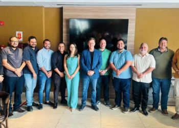 Aluisio Mendes reúne prefeitos e base política do Republicanos