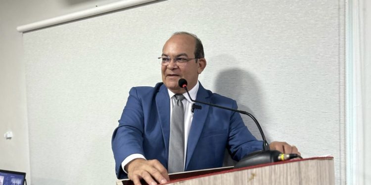 Ribamar: ver. Beto das vilas pede pavimentação de alamedas do Bairro