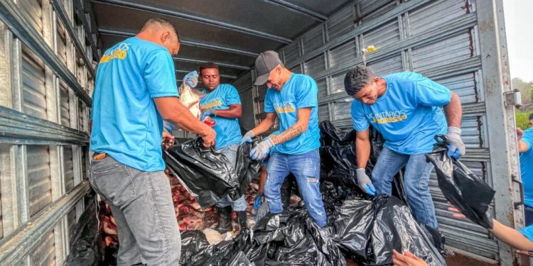 Peritoró: Prefeito dr: Junior entregou doze toneladas de peixes durante a semana santa.