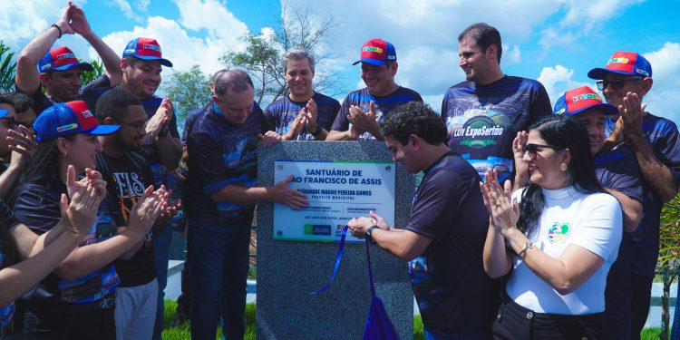 Orleans Brandão prestigia aniversário de São João dos Patos com entregas à população