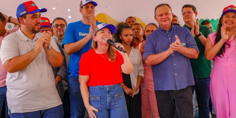 Iracema Vale participa da entrega de obras em Barreirinhas