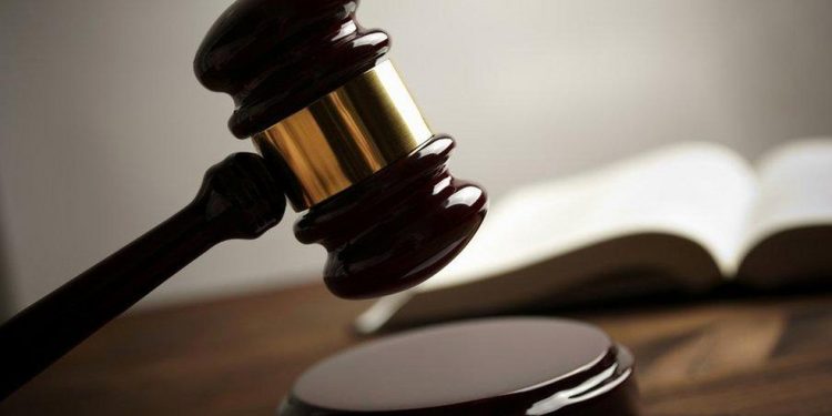 Justiça do Maranhão determina redução de jornada de trabalho para professora com filho autista