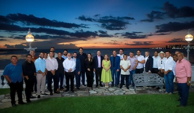 Com 24 prefeitos, Republicanos oficializa apoio ao Governo Brandão