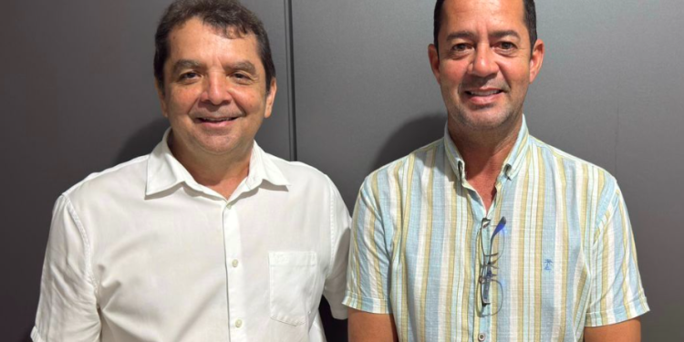 Cajari: prefeito e alguns vereadores vão com Dr: Hilton Gonçalo pra o senado.