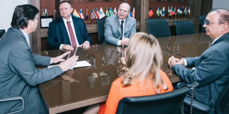 Brandão e Iracema se reúnem com presidente nacional do MDB