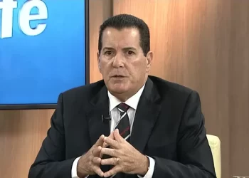 Desembargador vê “atalho inconstitucional” e mantém afastamento de Américo da FMF