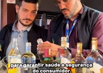 PROCON fiscaliza bares e restaurantes para coibir venda de bebidas com metanol no MA