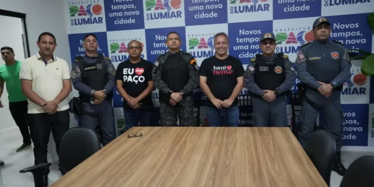 Fred Campos reforça parceria com forças de segurança e vistoria obras do novo quartel do 22º BPM em Paço do Lumiar