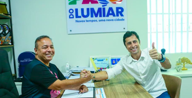 Fred e Duarte garantem consultas oftalmológicas para alunos de Paço