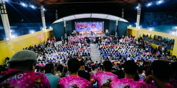 Mais de 300 grupos culturais declaram apoio à Orleans