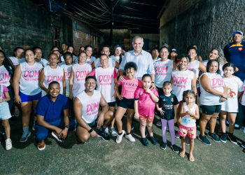 Júnior Viana visita Coroadinho e se aproxima da realidade da comunidade