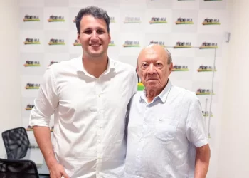 Maioria dos ex-governadores apoia Orleans na disputa aos Leões