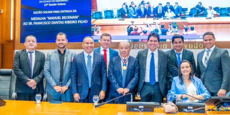 Andreia Rezende homenageia Fufuca Dantas com a medalha na ALEMA