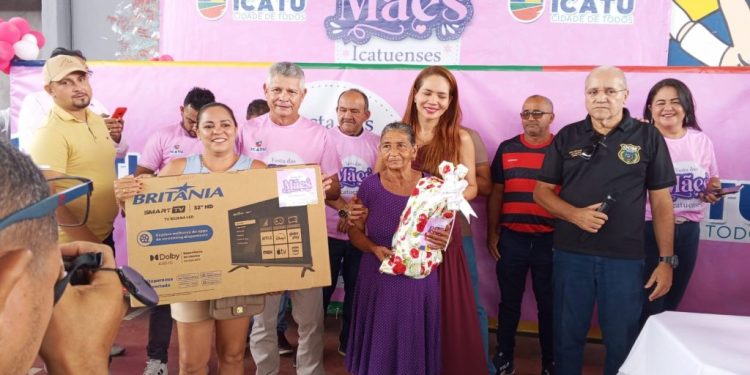 Prefeito Walace Azevedo realiza pelo sexto ano consecutivo grande festa em homenagem ao Dia das Mães em Icatu