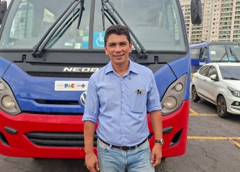 Prefeito Jadeco leva dois veículos para a Saúde de Apicum-Açú depois de participar do PAC Saúde do governo federal