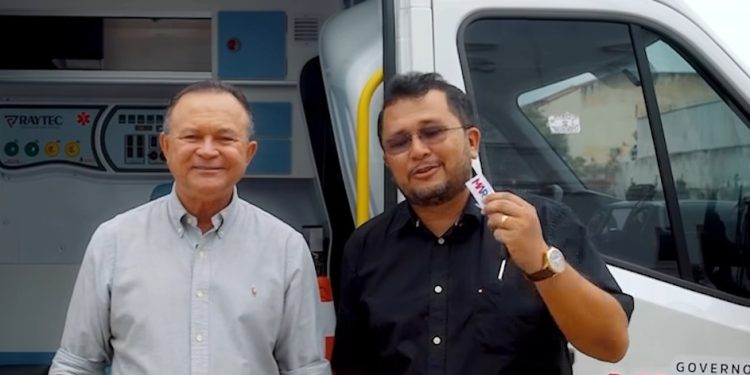 Araguanã/MA: Prefeito Flávio Amorim garante micro-ônibus para a saúde de Araguanã durante solenidade de entrega de veículos do PAC Saúde em São Luís
