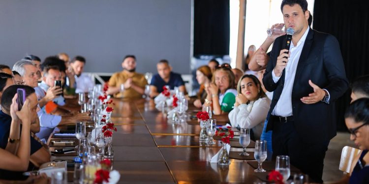 Orleans Brandão recebe apoio de lideranças do PRD