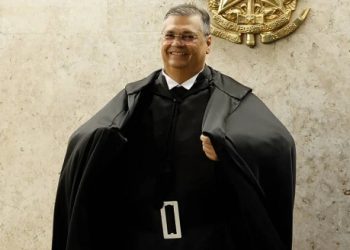 Flávio Dino no centro da disputa eleitoral do Maranhão