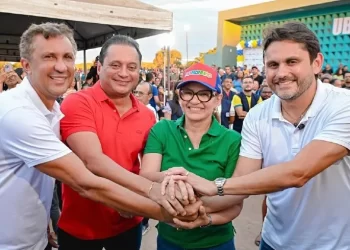 Nonatinho reúne multidão e mostra força política em Matões