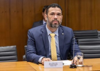 Fábio Macedo quer regras para a cobertura jornalística sobre suicídio