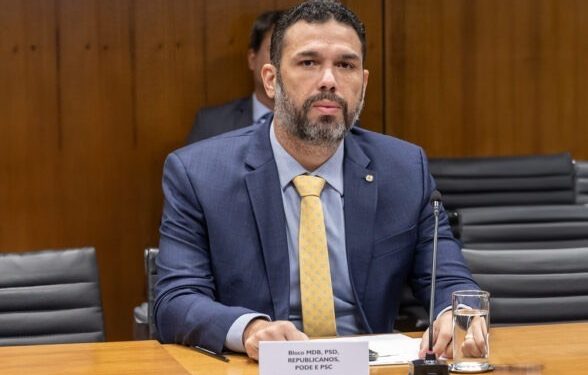Fábio Macedo quer regras para a cobertura jornalística sobre suicídio