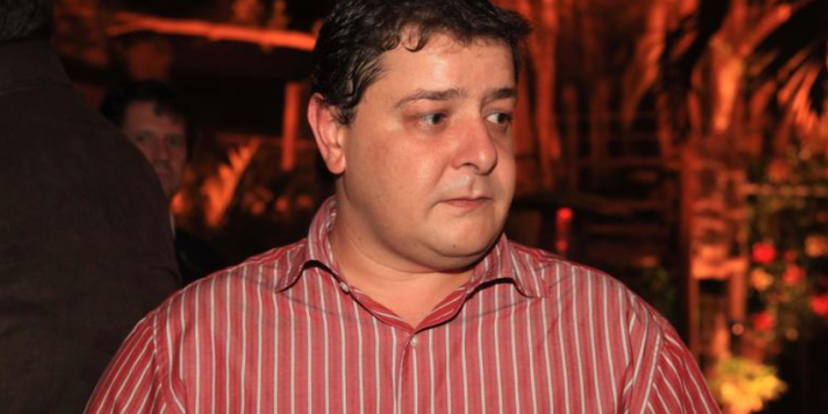 Mendonça autoriza PF a investigar Lulinha por tráfico de influência