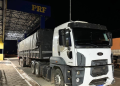 PRF flagra transporte irregular de madeira e apreende carga em Balsas