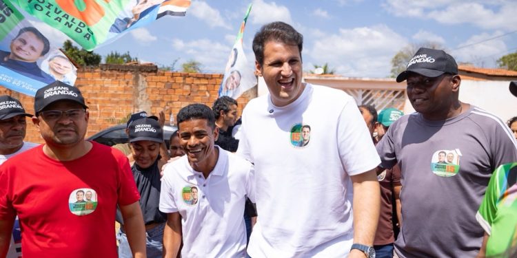 Orleans Brandão promete reconstruir estrada entre Timbiras e Codó: ‘É meu compromisso’