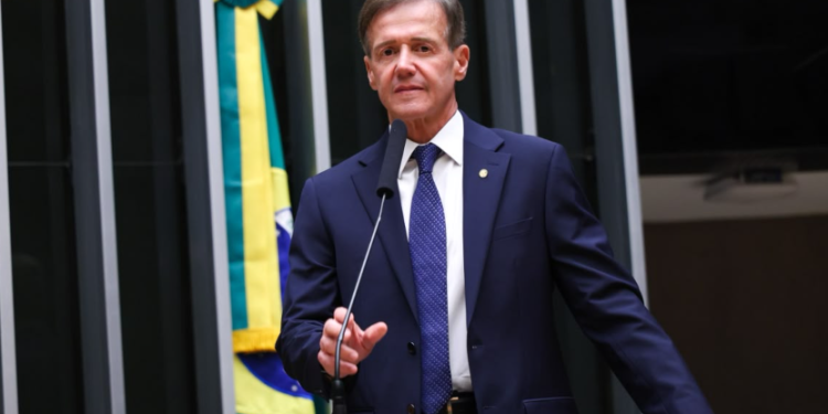 Aluisio Mendes assume protagonismo na redução da maioridade penal