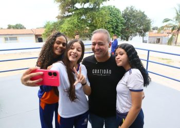 Prefeito Fred Campos amplia estrutura da Escola Nadir Nascimento com quadra coberta e laboratório de informática em Paço do Lumiar