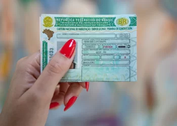 CNH vencida entre junho e setembro tem validade extra até dezembro