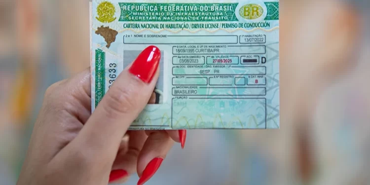 CNH vencida entre junho e setembro tem validade extra até dezembro