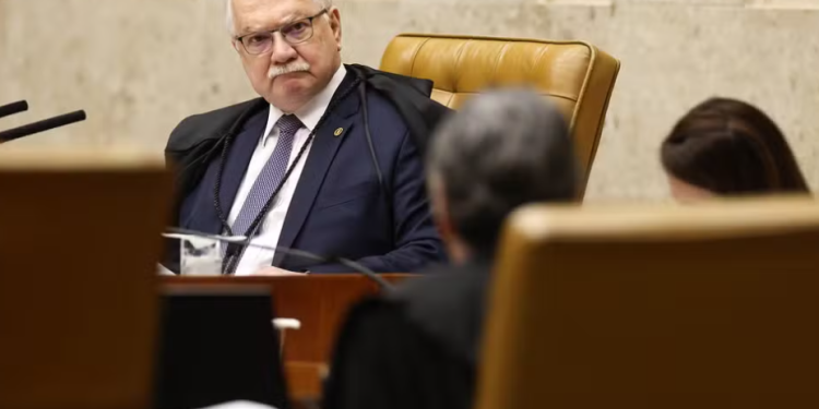 Fachin vai separar o julgamento dos casos Moraes e Mendonça