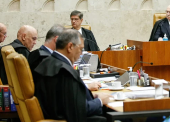 Desaprovação do STF atinge nível máximo no Brasil