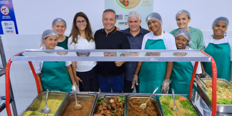 Prefeito Fred Campos inaugura terceiro Restaurante Popular de Paço
