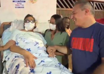 Moradora em tratamento contra o câncer deixa hospital para acompanhar inauguração de praça que esperava há anos em Paço do Lumiar