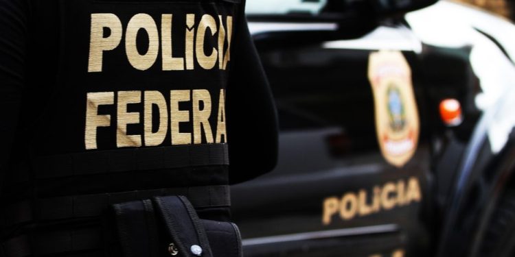 PF realiza operação contra grupo investigado por falsificação e estelionato
